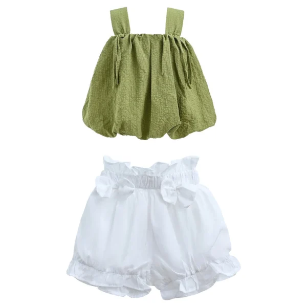 Green Pleated Summer Outfit